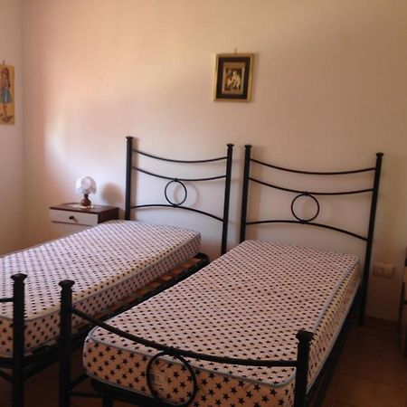 Appartamento Con Veranda Primo Piano Рейтани Экстерьер фото